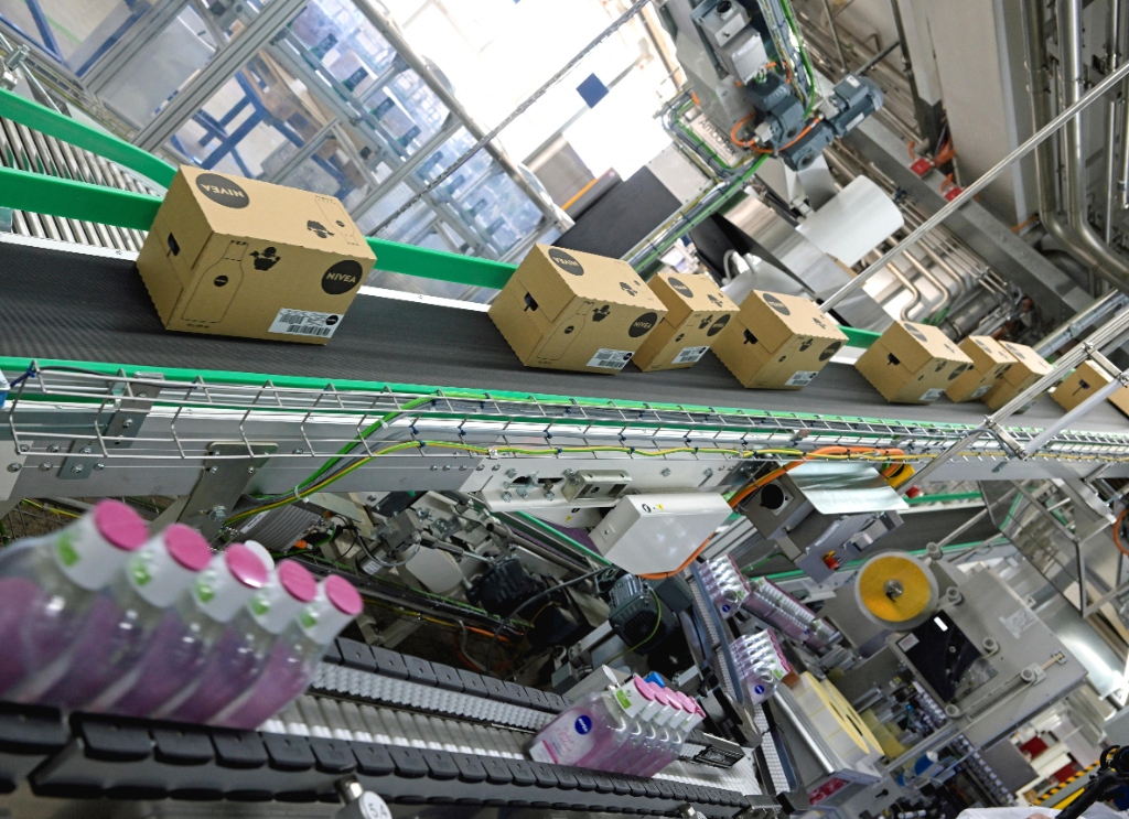 Flow Wrapping & Packaging Machine